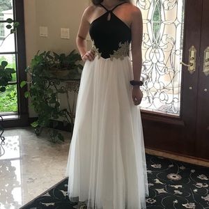 Super flowy and cute gown.